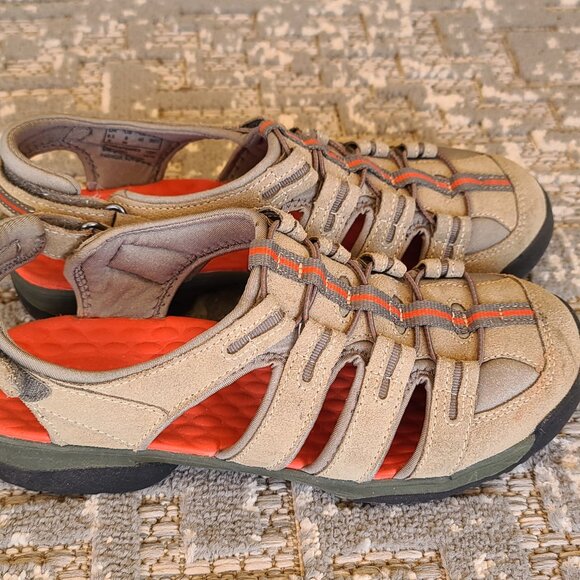 Clarks Women’s Fisherman-Style Sandals – Size 9W - Picture 2 of 5